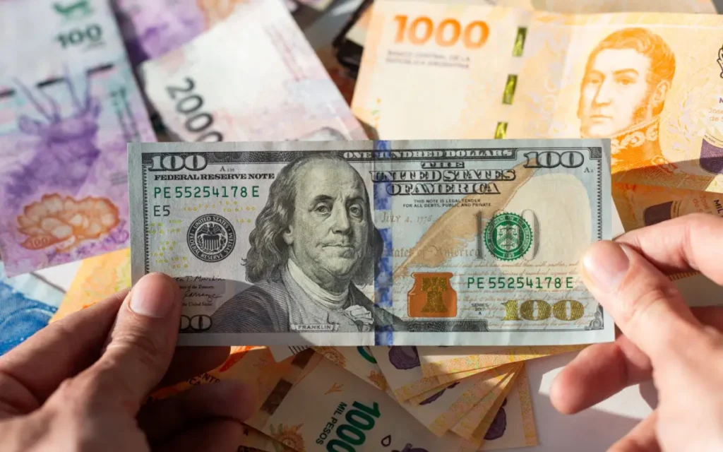 Dólares pesos