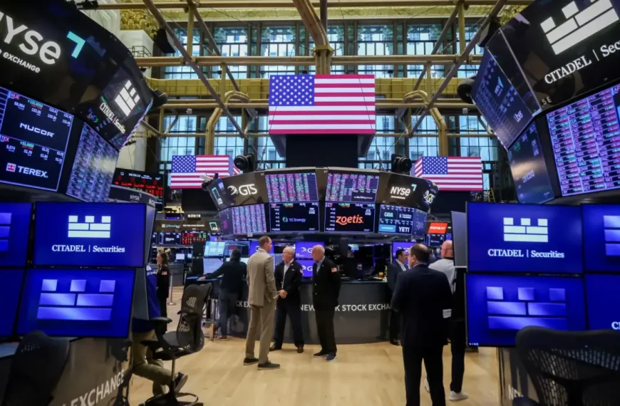 ¿Conviene comprar acciones del S&P 500 una por una o invertir vía ETFs como el SPY?